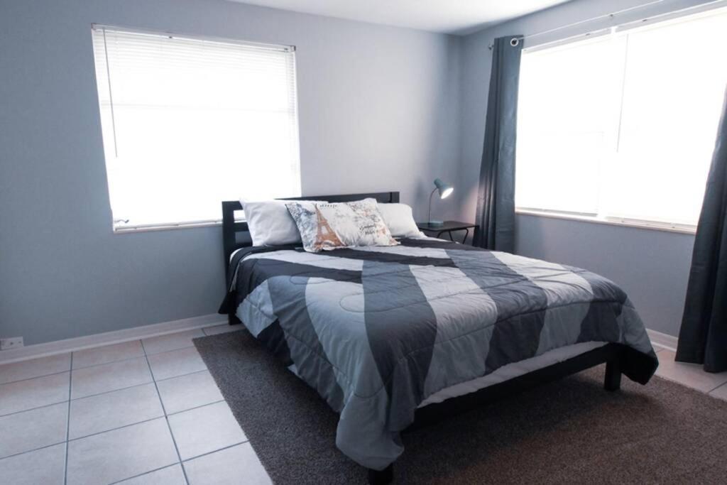 Spacious Family-Sized Home In Central Location Jacksonville Exterior foto